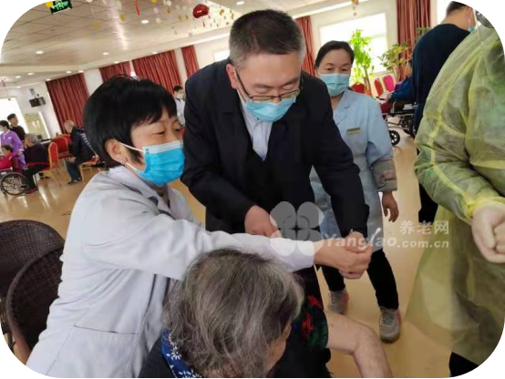 看丹老年公寓老人接种疫苗 看丹老年公寓老人接种疫苗