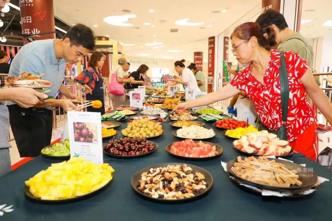 在大年初四,万颐三城六店将要统一开展一场食愈四季—新春美食品鉴会.