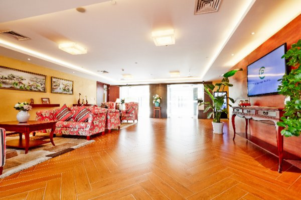 上海高端养老外资背景公寓,上海凯健华鹏苑老年公寓,三甲联动智慧照护2026最新-养老院力荐